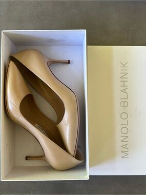 Manolo Blahnik BB 70 Nude Pumps, Sz 38